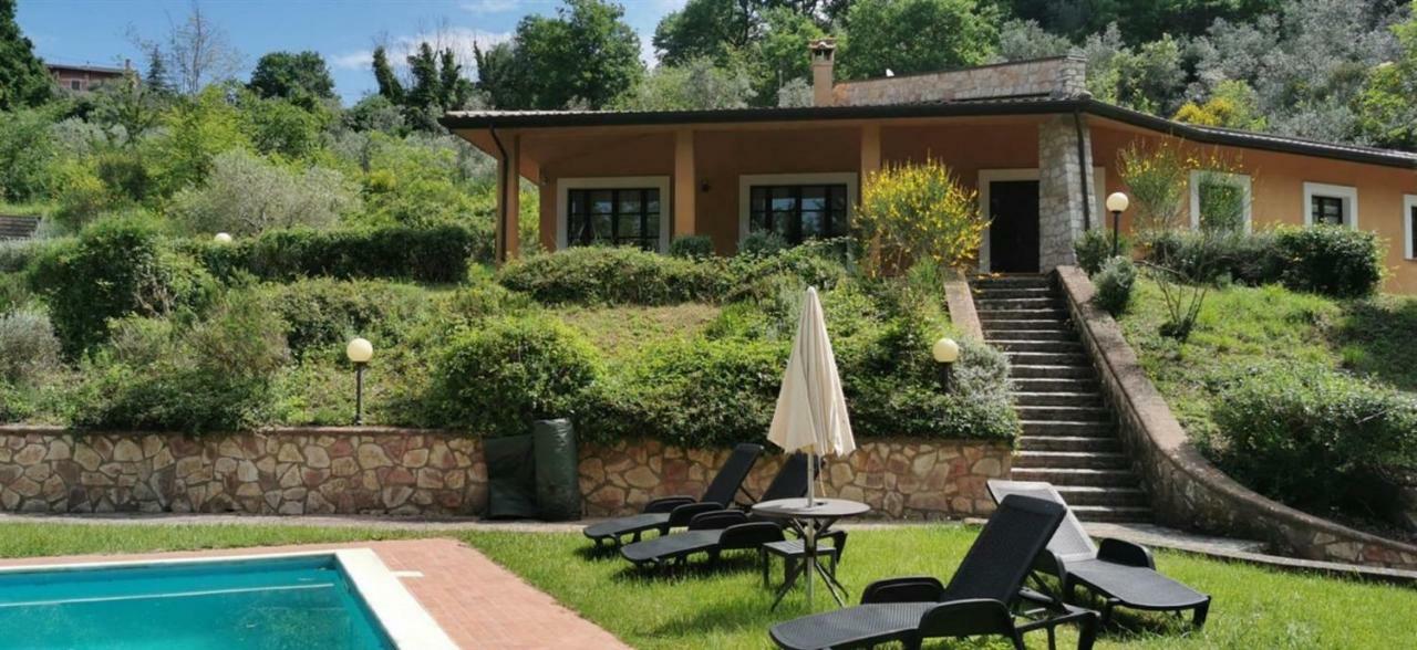 Ville Fontanelle Bettona Buitenkant foto